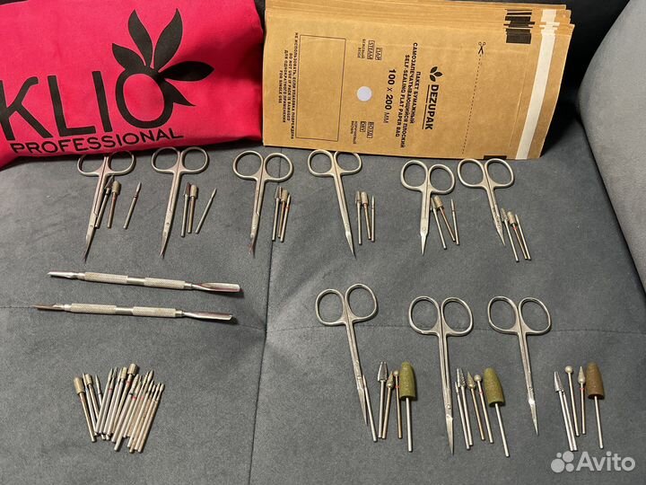 Маникюрные инструменты в подарок гель лаки