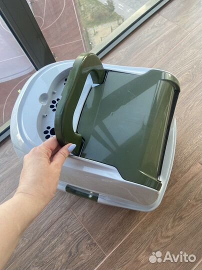 Закрытый лоток для кошек домик