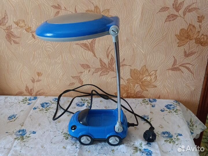 Лампа настольная