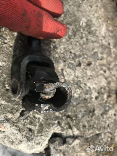 Кардан рулевой Mitsubishi Pajero/Montero III 2001