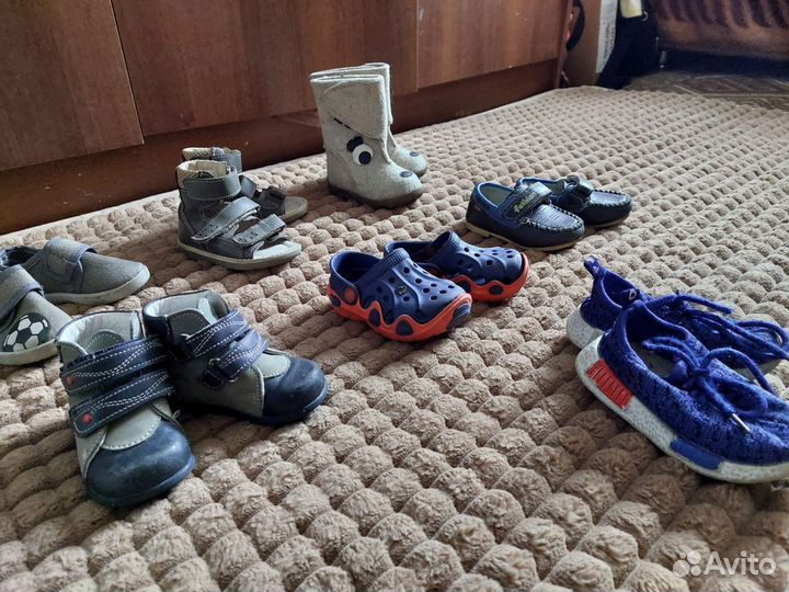 Обувь на мальчика разная