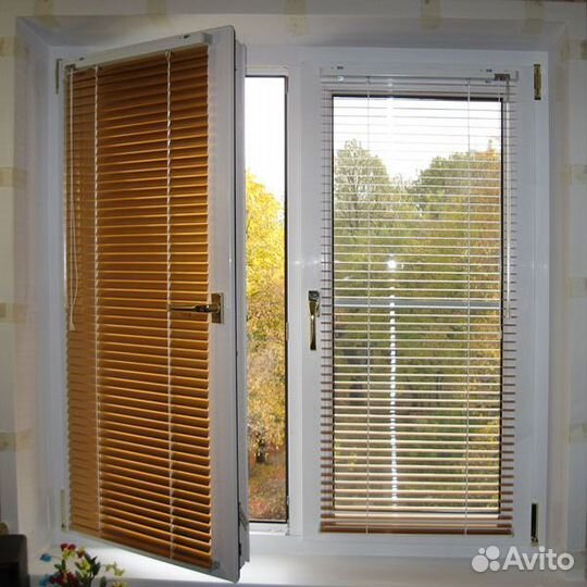 Горизонтальные жалюзи голубево