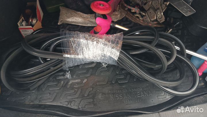 Уплотнитель двери bmw X5