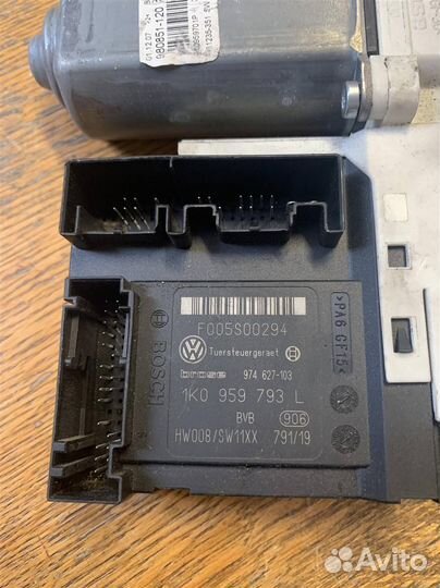 Моторчик стеклоподъемника VW Passat B6