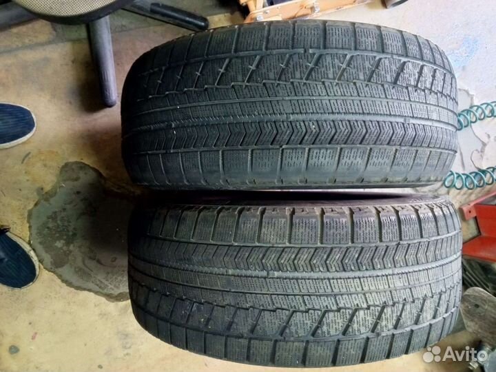 Bridgestone Blizzak VRX 225/55 R17