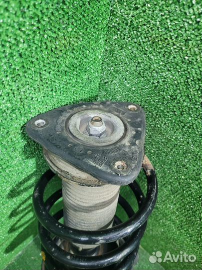 Стойка Ford Focus 3 2013 1.6, передняя правая