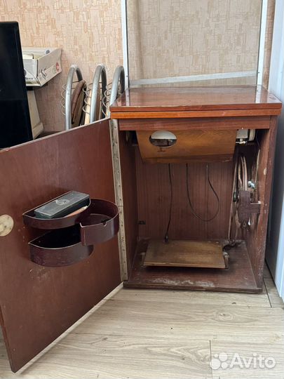 Швейная машина Чайка 3