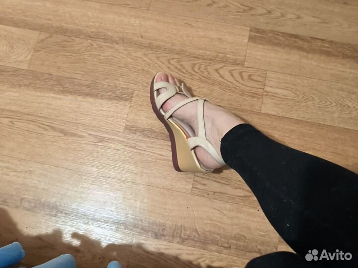 Босоножки женские 37 размер