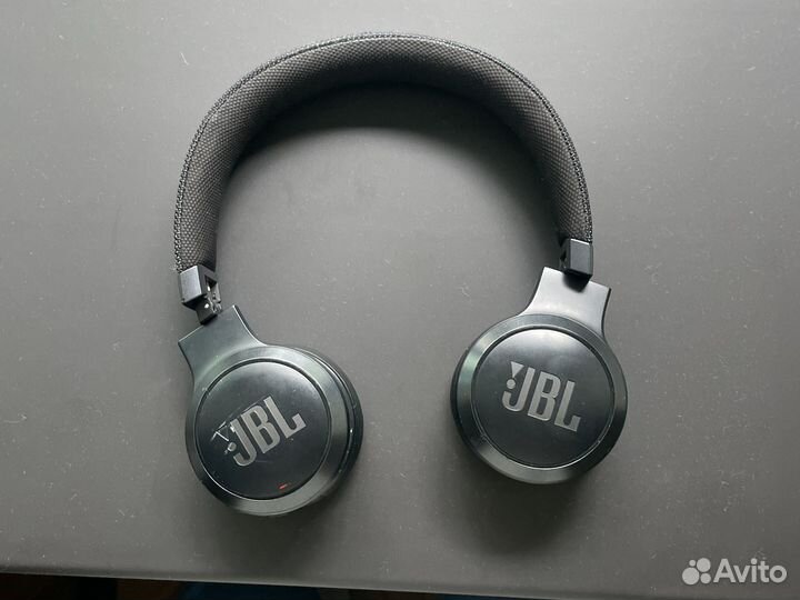 Беспроводные наушники jbl live 460 nc