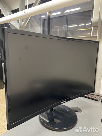 Монитор Samsung изогнутый LED монитор C24F390FHI
