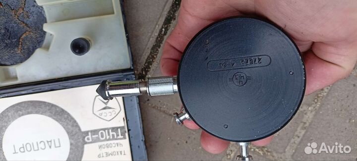 Тахометр часовой