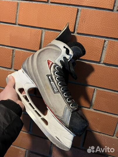Хоккейные коньки bauer
