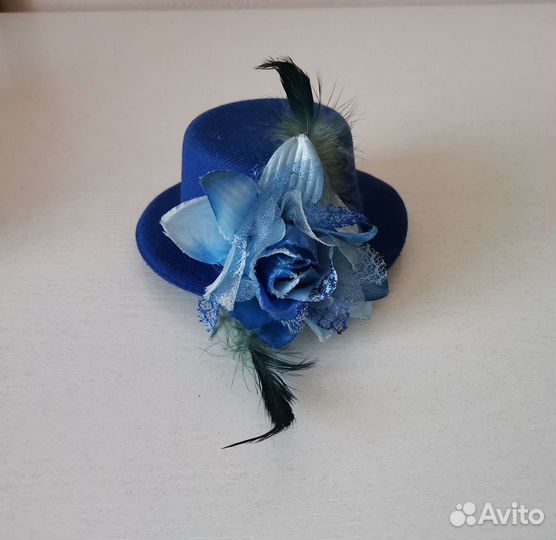 Шляпка на заколке