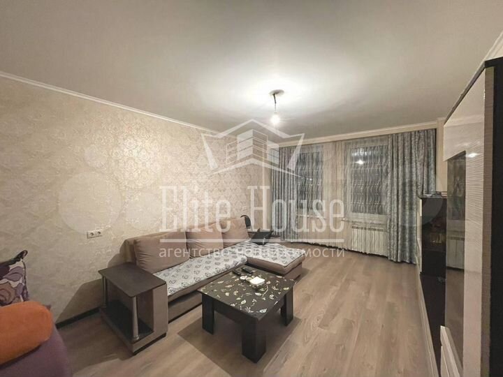 2-к. квартира, 73 м², 10/12 эт.