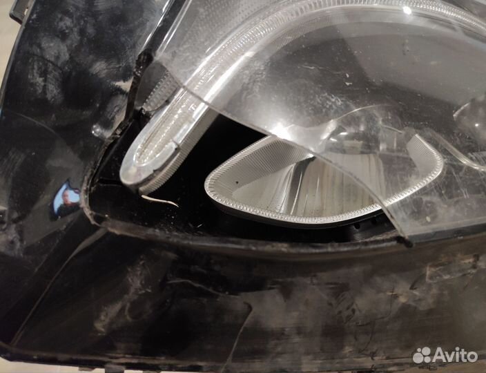 Фара битая левая Mercedes GLC 2016