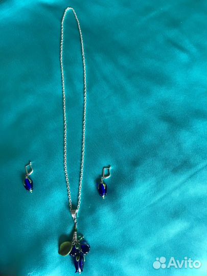 Комплект из подвески с серьгами, серебро