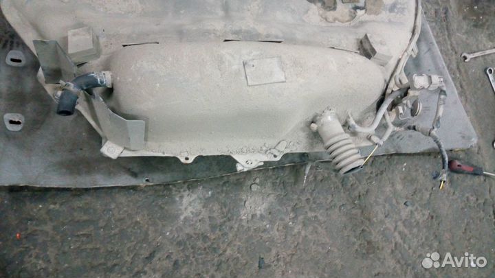 Топливный бак subaru tribeca 3.0