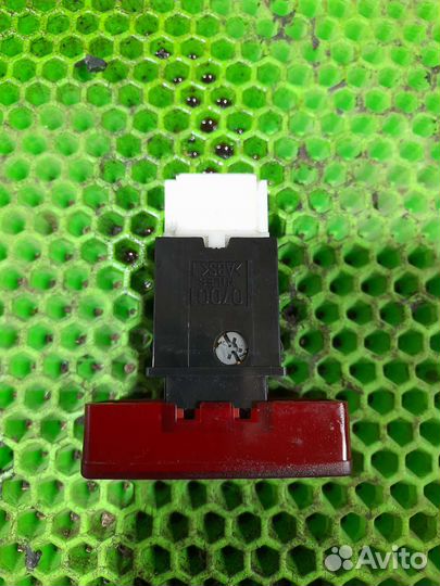 Кнопка аварийной остановки Mitsubishi Lancer 9