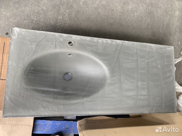 Раковина из стекла 122,4 см