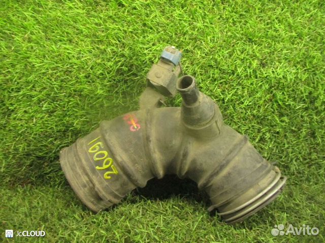 Гофра воздушного фильтра на toyota estima ACR40W 2