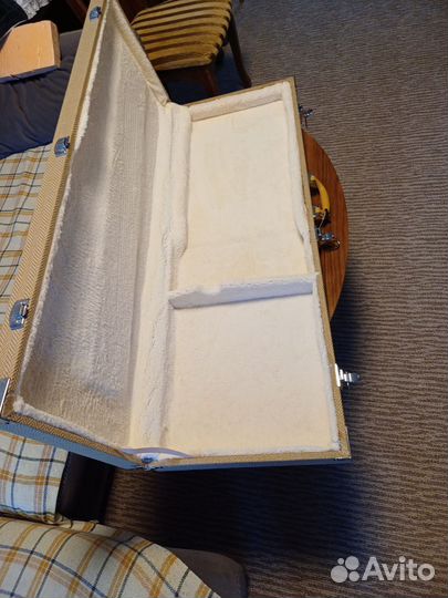 Жёсткий твидовый кейс для гитары fender