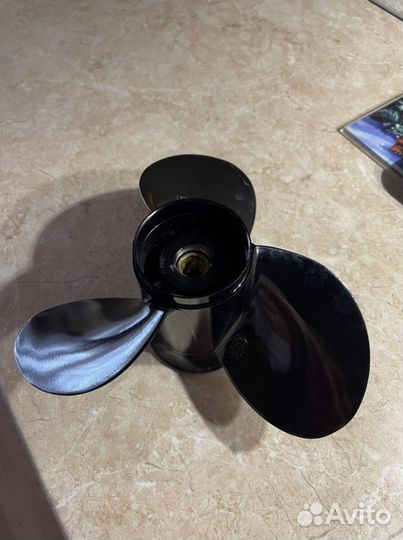 Винт на лодочный мотор suzuki