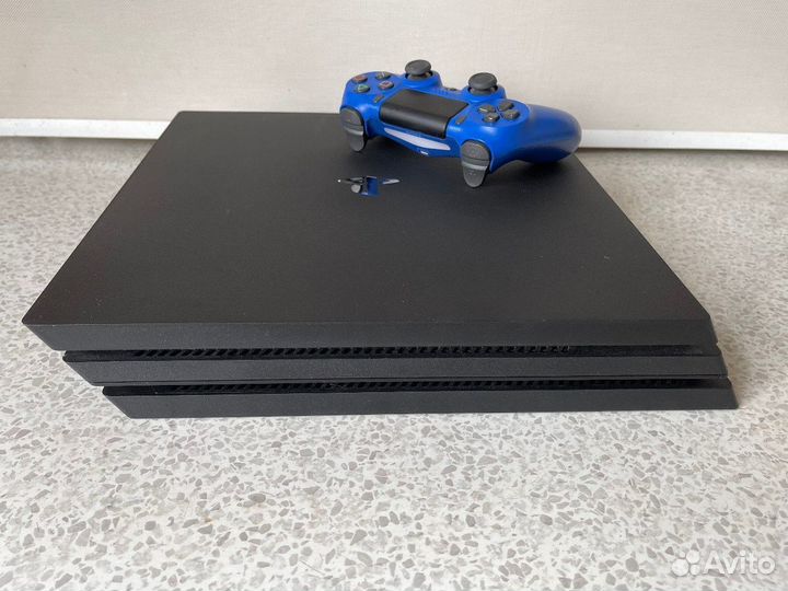 Sony Playstation 4 Pro + игры