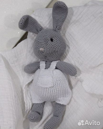 Вязаная игрушка (ручная работа)