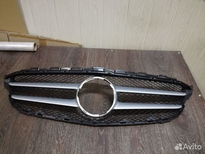 Решетка радиатора original Mercedes W205 C-Class