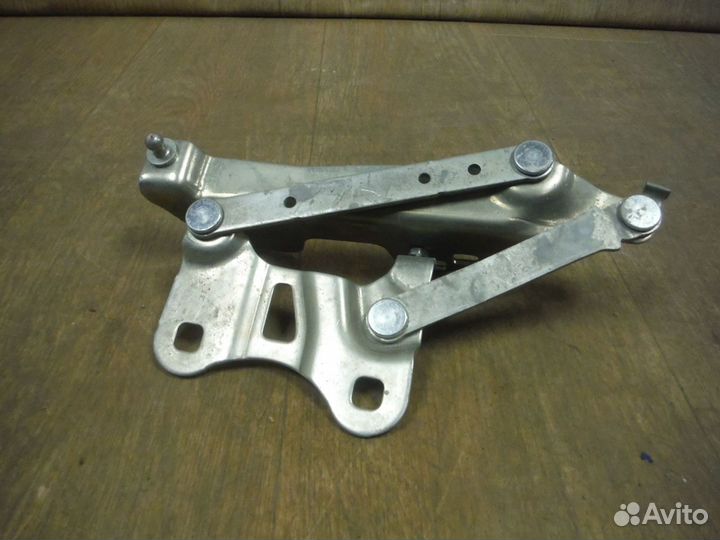 Петля капота правая Range Rover Sport 2 2017