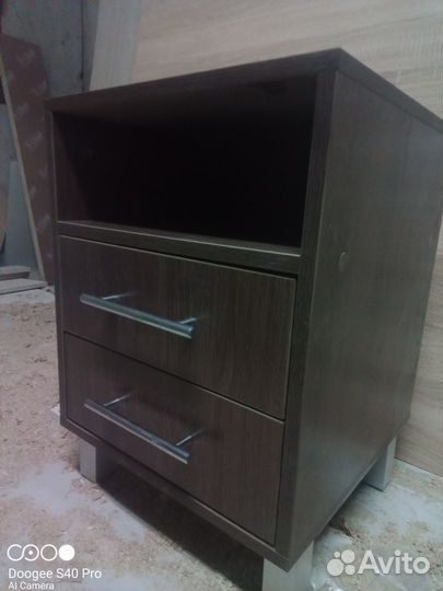 Тумба прикроватная