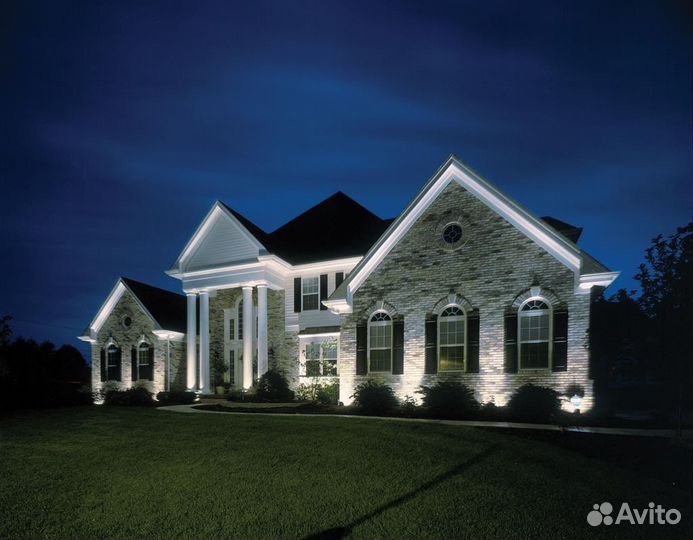 Контурное освещение дома