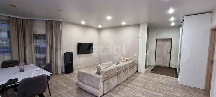 Дом 180 м² на участке 11,7 сот.