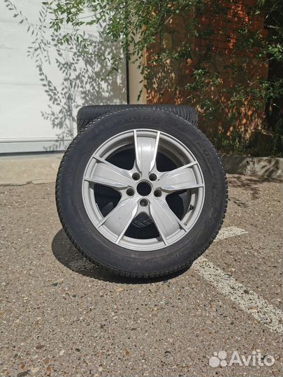 Диски литые. Колеса R16, в сборе с шинами