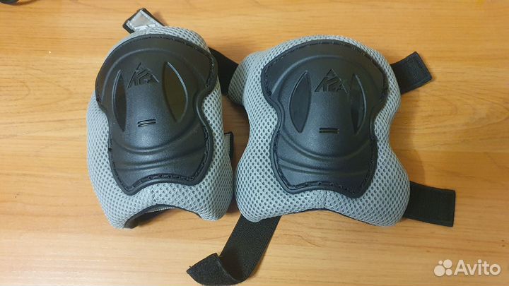 Наколенники