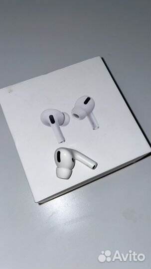 Правый наушник airpods pro