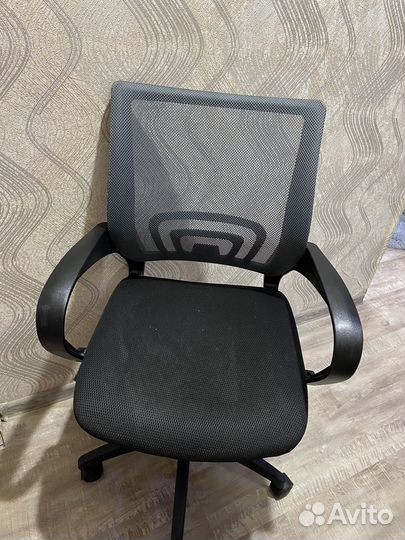 Компьютерное кресло