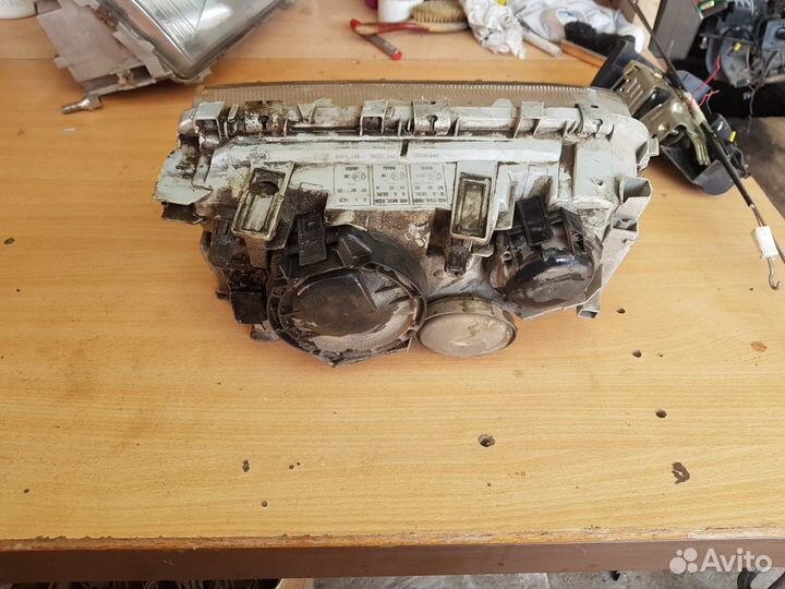 Фара передняя левая Mercedes S w140