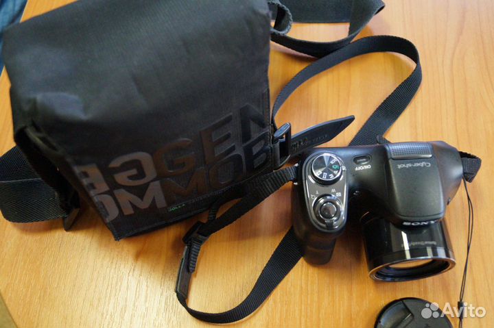 Фотоаппарат Sony Cyber-shot DSC-H200