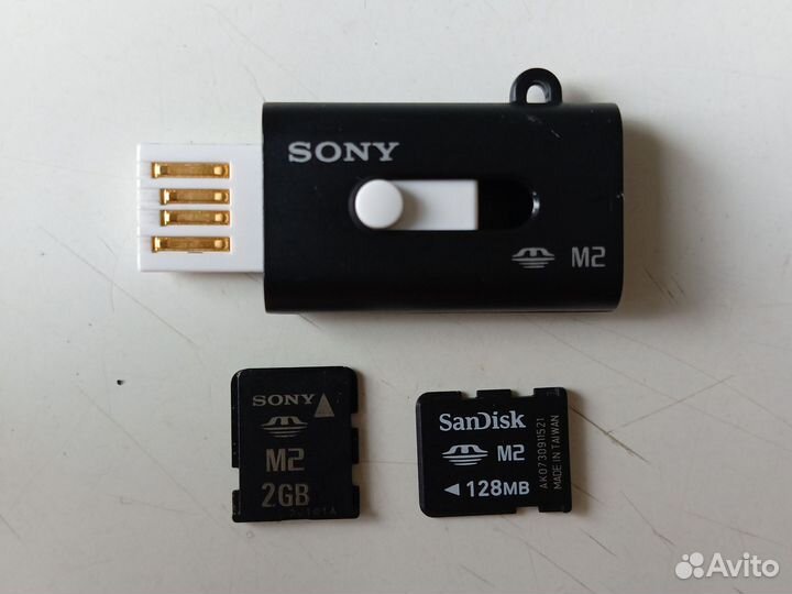 Карта памяти Sony M2 2G + USB картридер