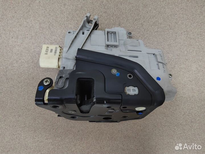 Замок задний правый Audi Q7 4L 3C4839016C