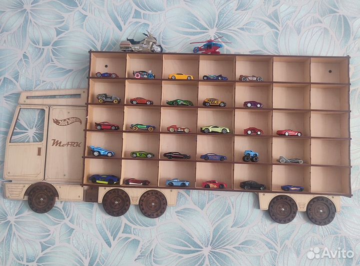 Гараж для детских машинок. hot wheels. Mecard