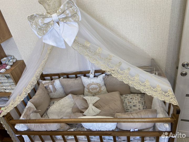 Балдахин с держателем и бортики