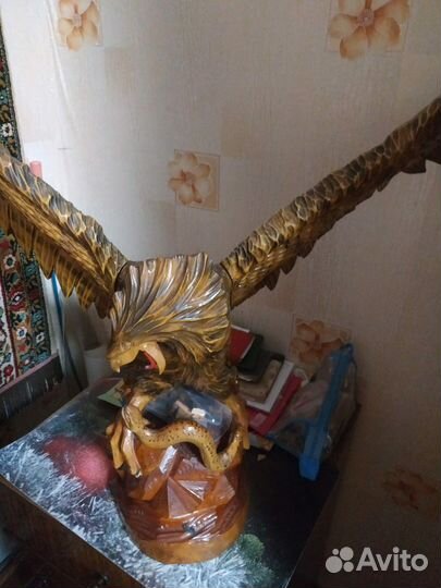 Деревянная статуэтка Орел