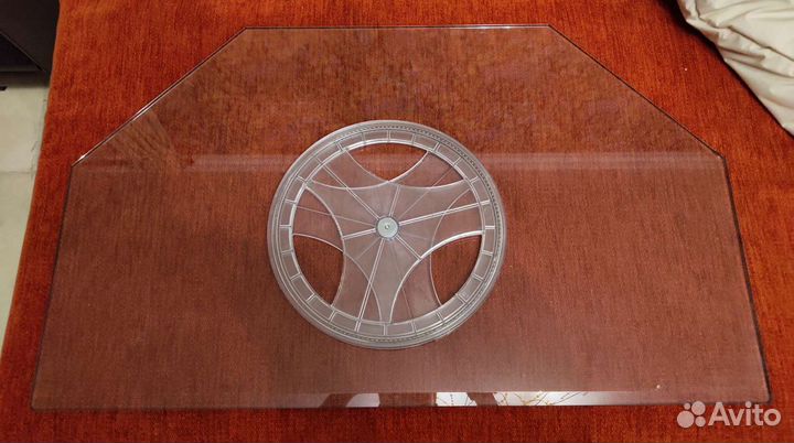 Подставка-стекло под большой тв, Германия