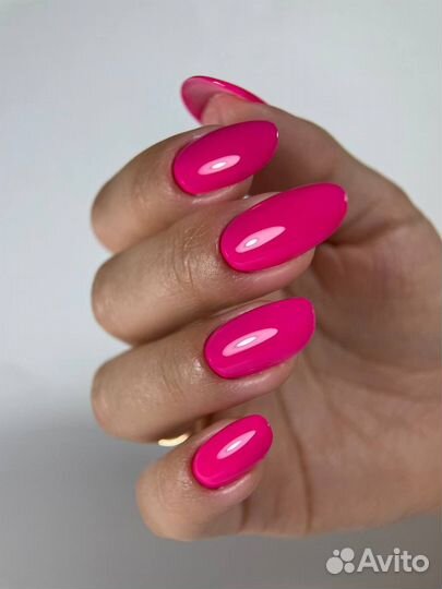 Модель на маникюр