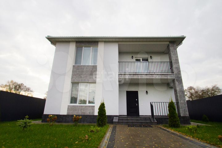 Дом 270 м² на участке 8,6 сот.