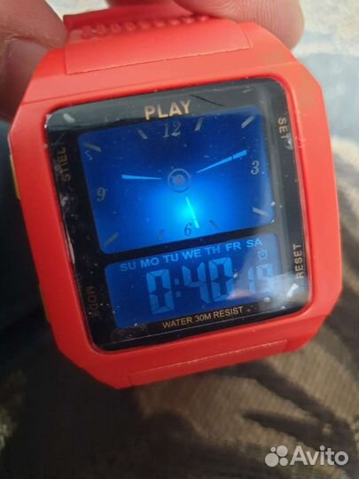 Часы Play, citizen Япония