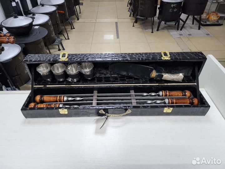 Набор шампуров подарочный в чемоданчике арт101