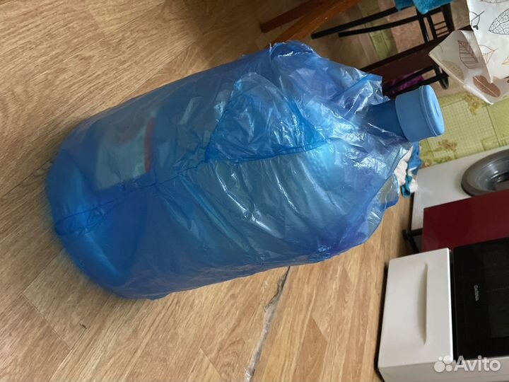 Бутыль из под воды. 19 литров